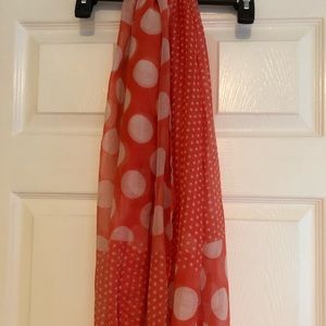 Coral scarf